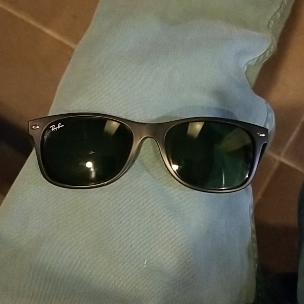 Rayban New Wayfarer Mens sunglasses